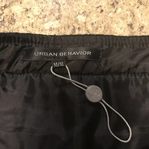 Urban Behavior Black Tweed Style Mini Skirt Size M - Picture 4 of 8
